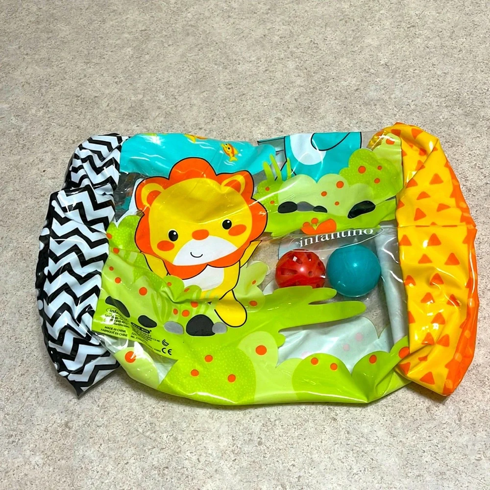 INFANTINO JUNGLE PEEK & ROLL JINGLE BALLS CRAWL INFLATABLE TOY FOR 6 MONTHS & UP